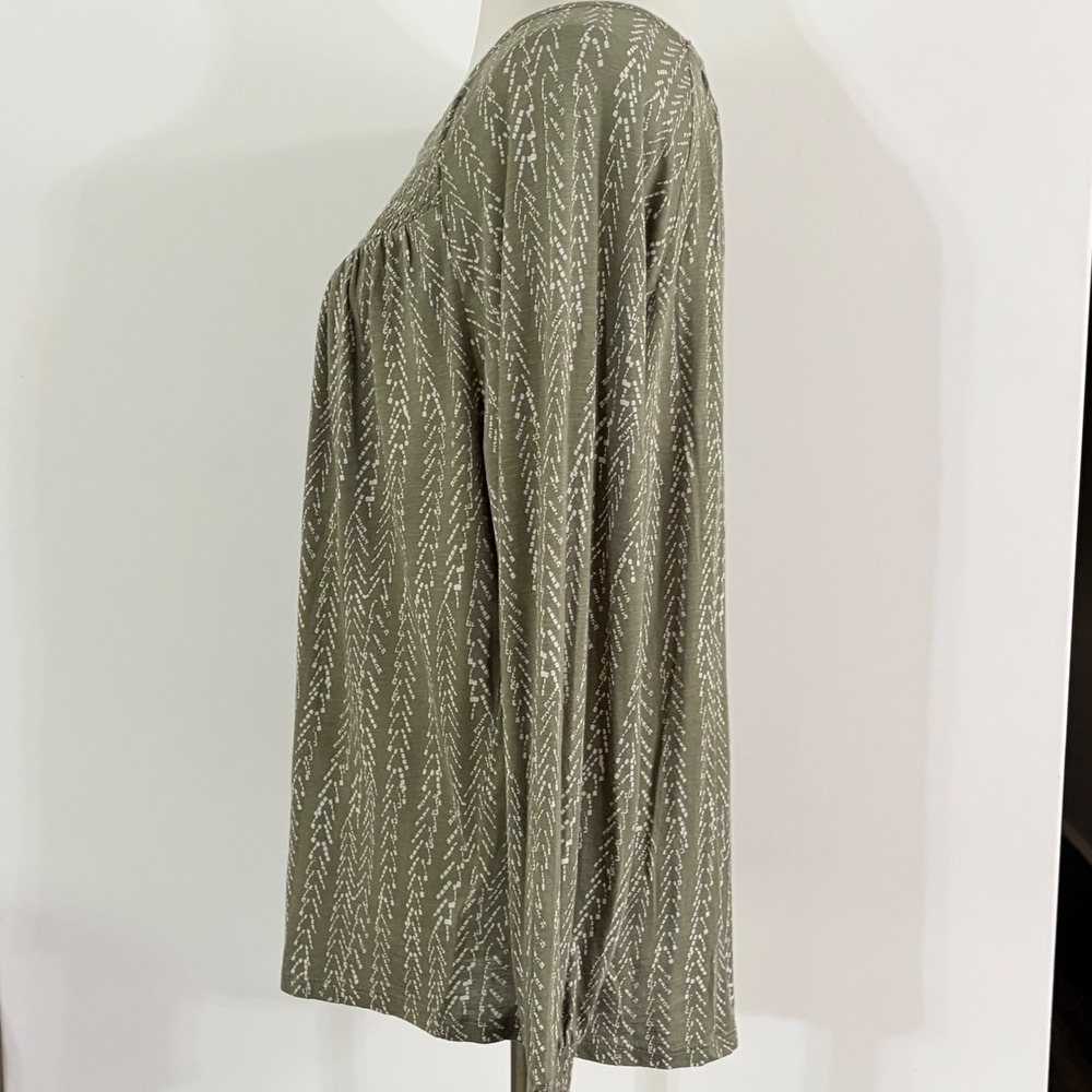 Lucky Brand Peasant Top L Olive Green Smocked Yoke Geometric Print 7WP6372 - Picture 3 of 9